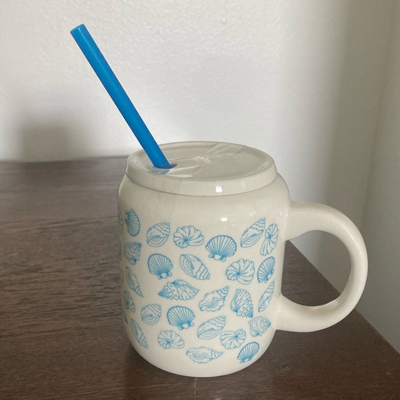 NWT- 14.5oz- Beautiful White & Blue Seashell Pattern Ceramic Mug w/ Lid & Straw - Picture 15 of 17